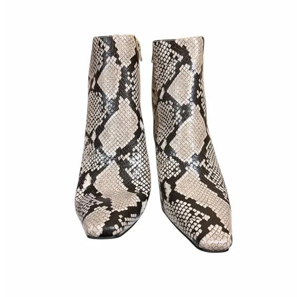 🌼🌟NWOT INC INTERNATIONAL CONCEPT Snakeskin Ankle Boots. 1” heel - Picture 6 of 10